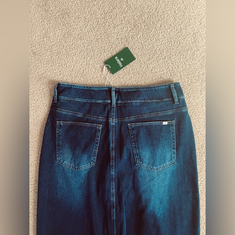 LARGE.  HALARA FLEX WASHED DENIM SLIT MAXI  SKIRT - Picture 8 of 9